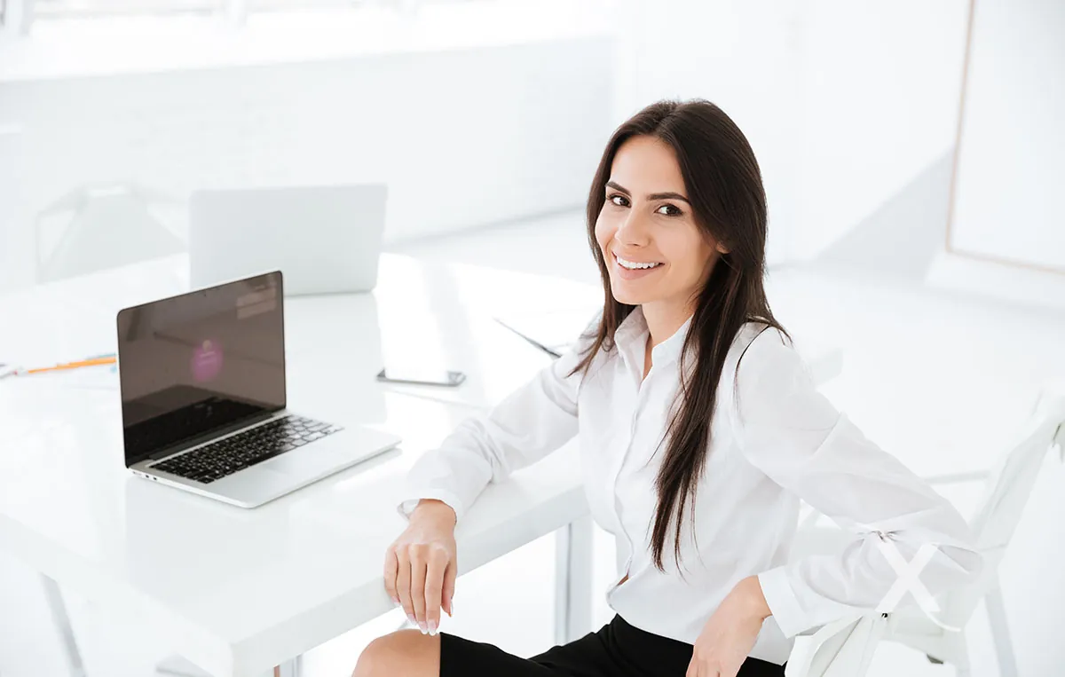 Activar alertas cuando alguien acceda a login de tu correo electrónico.